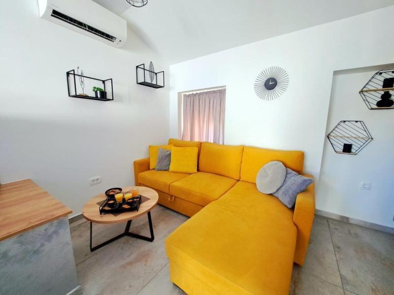 קסטב Holiday Home Fiori מראה חיצוני תמונה